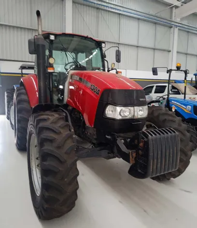 TRATOR CASE FARMALL 130 CABINADO - ANO 2018